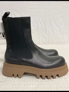 ZARA Black Leather Chelsea Platform Chunky Tan Lug Sole Pull Ankle Boots 7.5 NWT